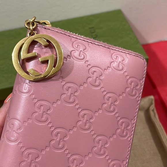 SOLD‼️Authentic Guccisima Pink Leather Zippy Wallet💓 - Picture 7 of 15